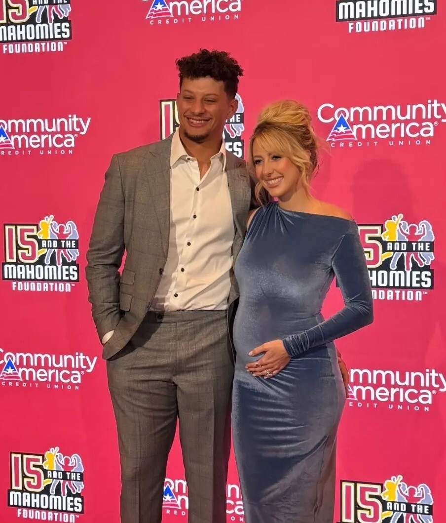 Patrick, Brittany Mahomes  Tackle Food Allergy Safety