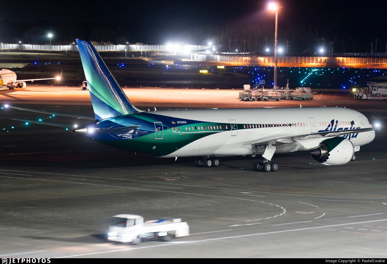 Alaska Airlines 787 "global livery"