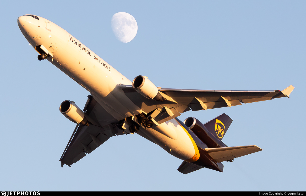 UPS MD-11