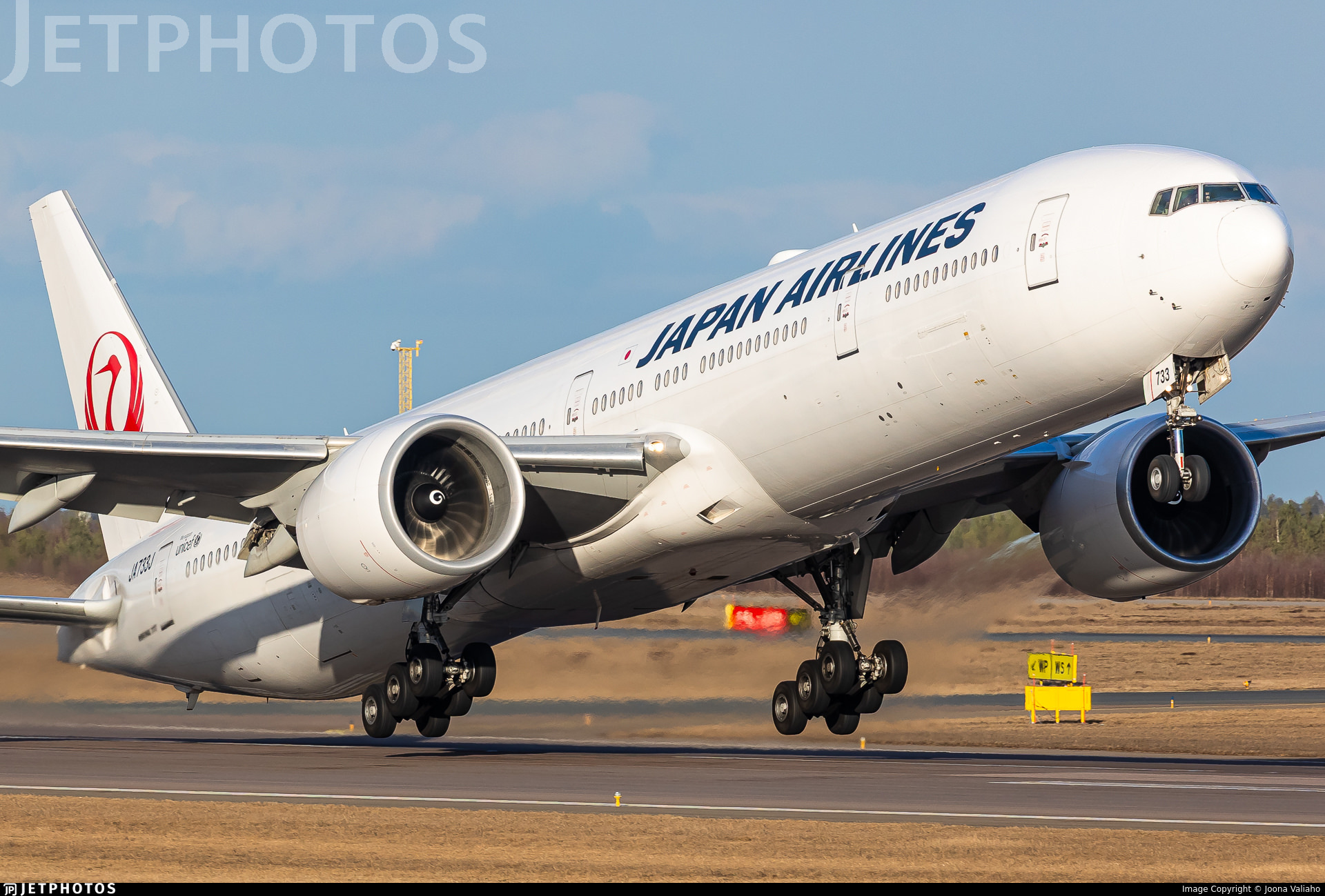 Japan Airlines 777