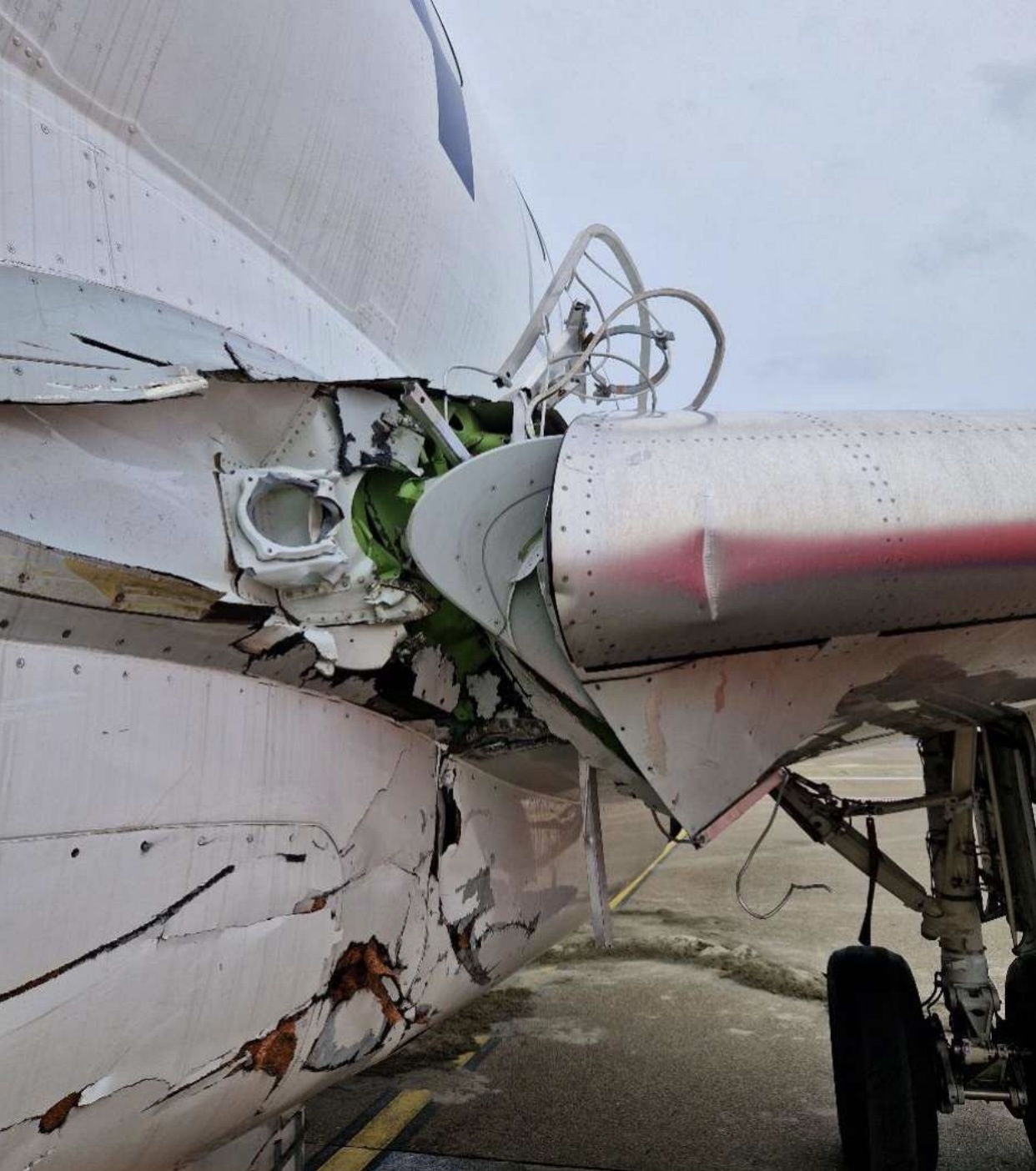 Photo from Serbian report showing damage to the E195